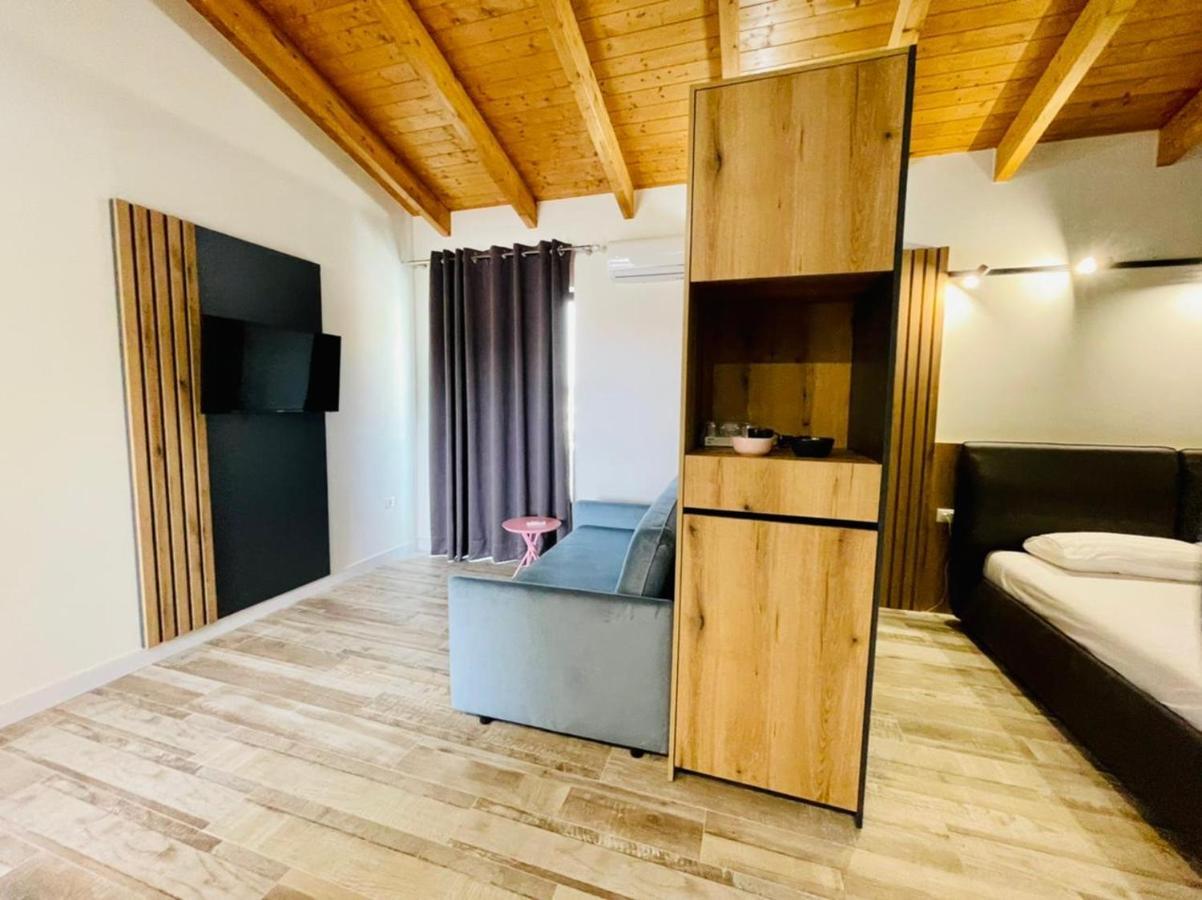 Adriatik Hotel Vlorë Eksteriør billede