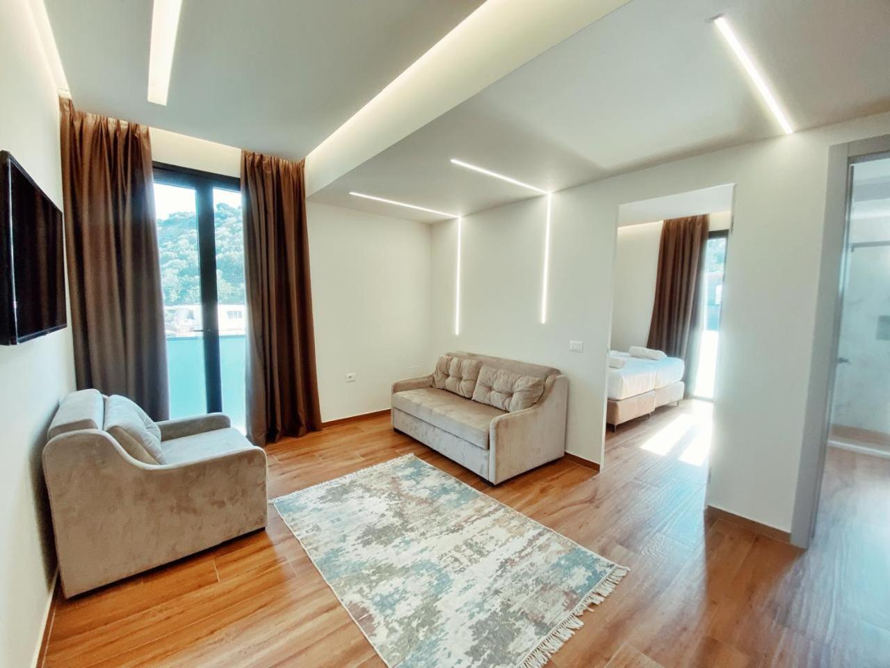 Adriatik Hotel Vlorë Eksteriør billede