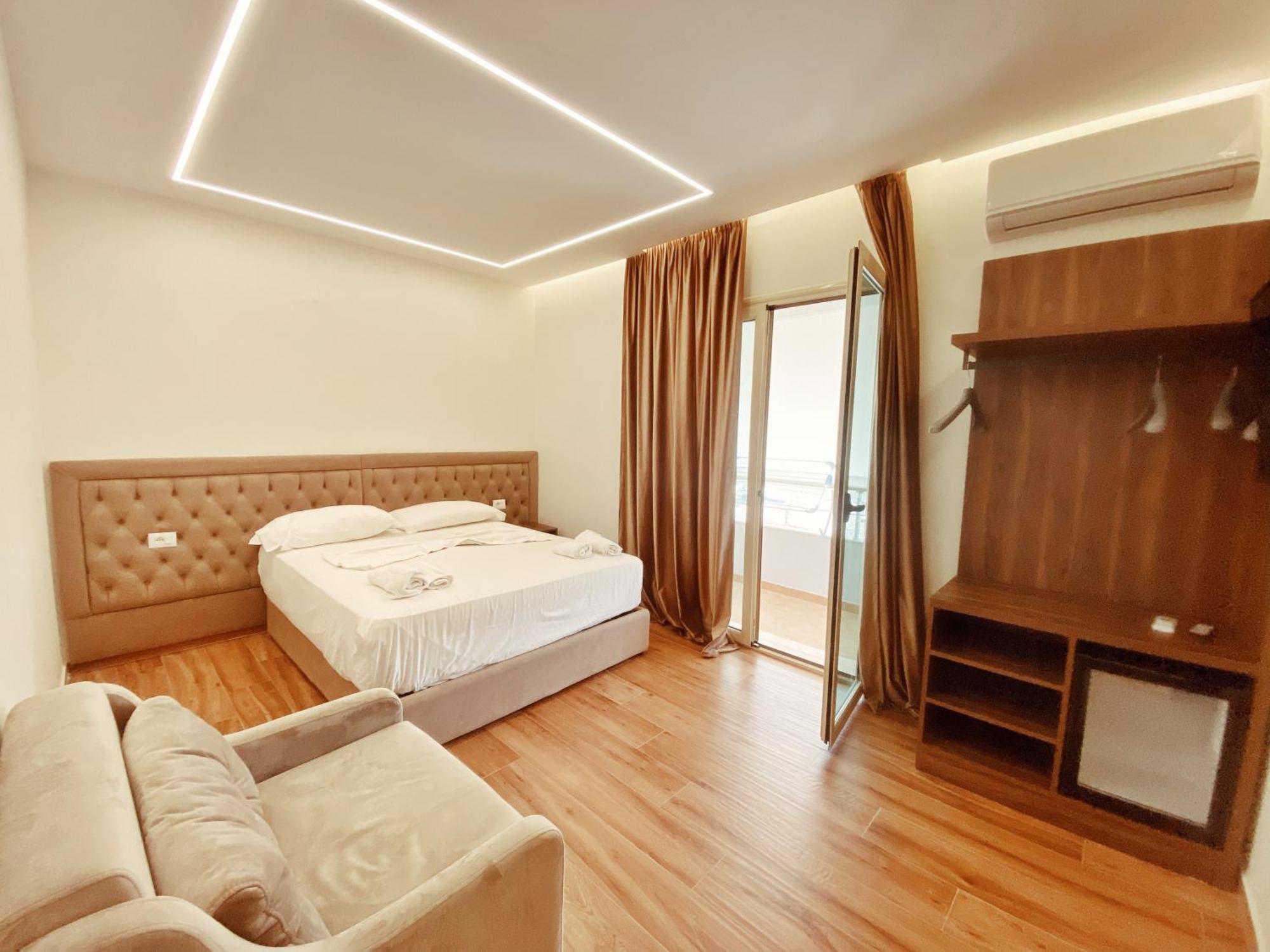Adriatik Hotel Vlorë Eksteriør billede