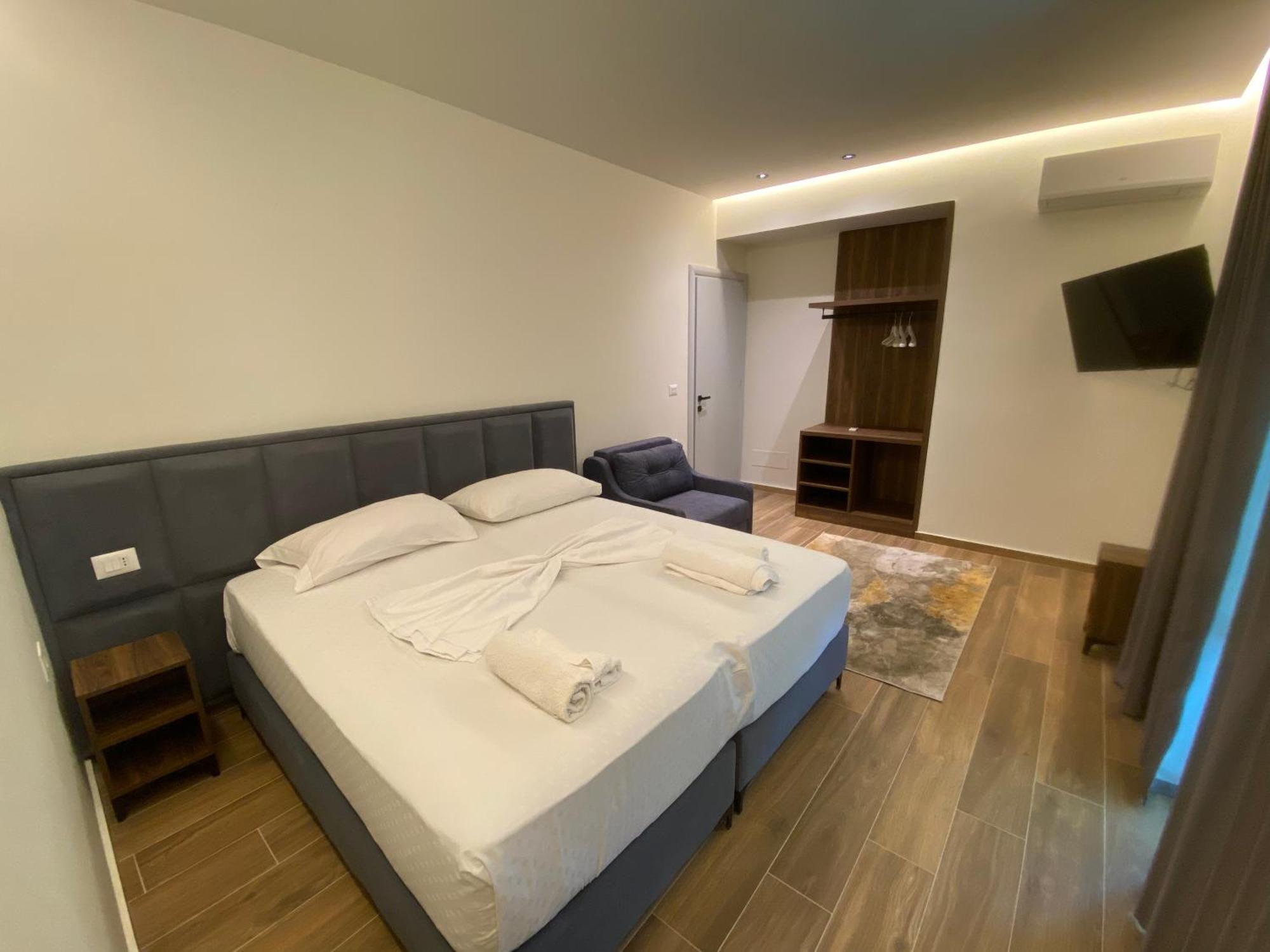 Adriatik Hotel Vlorë Eksteriør billede